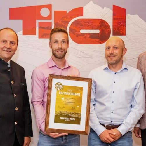 Das Eggen Café Bistro in Reith im Alpbachtal wird als Bezirkssieger 2025 der Initiative Bewusst Tirol ausgezeichnet.
