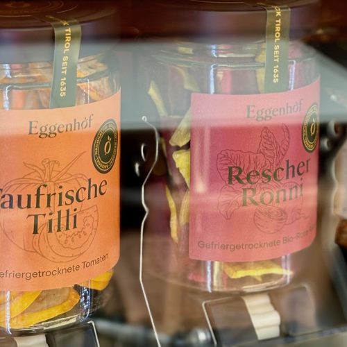 Gefriergetrocknete Eggenhof-Produkte und Knuspermüsli im 24-Stunden-Genussautomaten